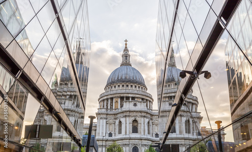 st paul cathedral in london photo