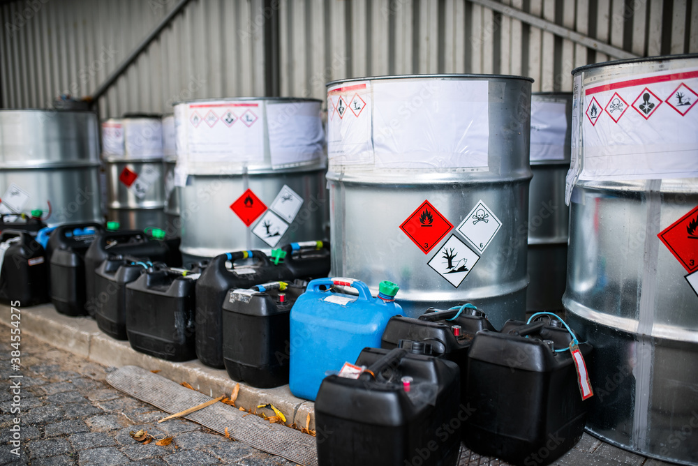 The storage of toxic waste and chemicals in metal cans on the factory premises of a chemical