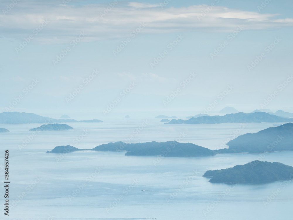 呉市 灰ケ峰から見える霧に霞む瀬戸内の多島美