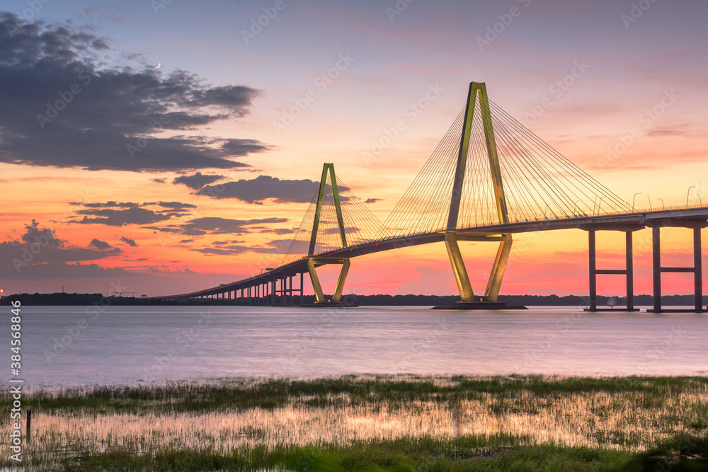 Obraz premium Charleston, South Carolina, USA at Arthur Ravenel Jr. Bridge