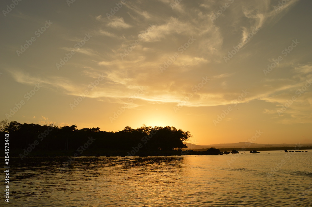 Naklejka premium Sunset over the Nicaraguan lakes outside of Léon in Central America