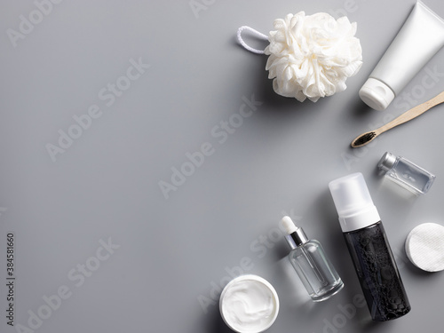 Fotografía set of cosmetics for skin and body care on a gray background with copy space