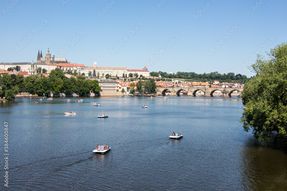 Fototapeta premium Charles bridge and prague castle sunny panorama old town