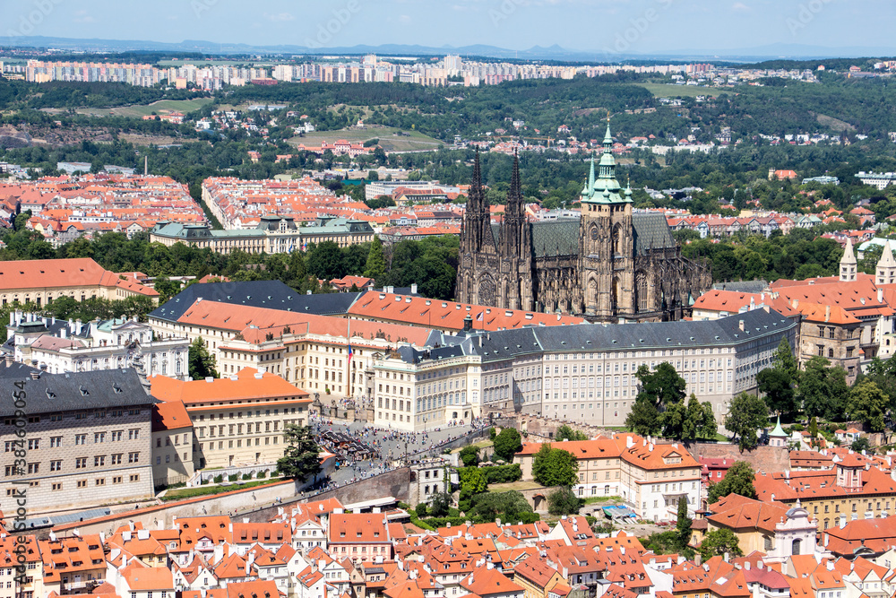 Obraz premium Prague castle sunny panorama view old town