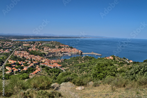 Fototapeta Naklejka Na Ścianę i Meble -  Collioure visto des de el fuerte de San Telmo.