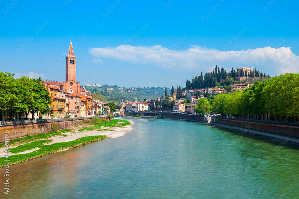 Obraz premium Santa Anastasia Church in Verona