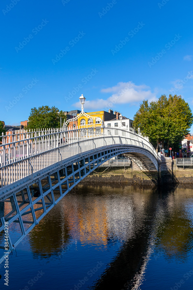 Naklejka premium Ha'Penny Bridge, Dublin