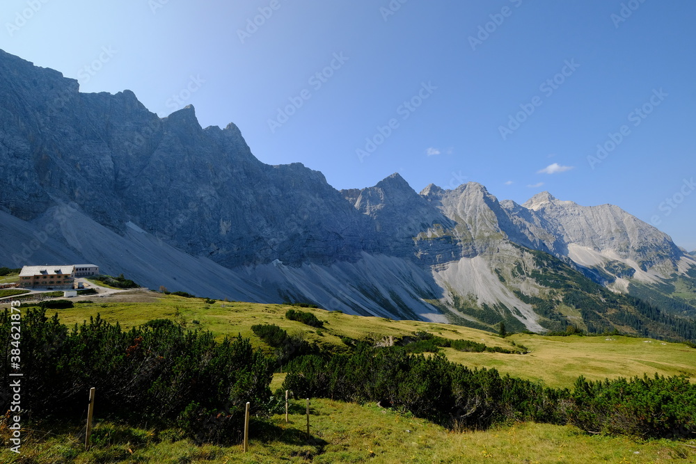 Bergpanorama mit Falkenhüte und Laliderer Wände