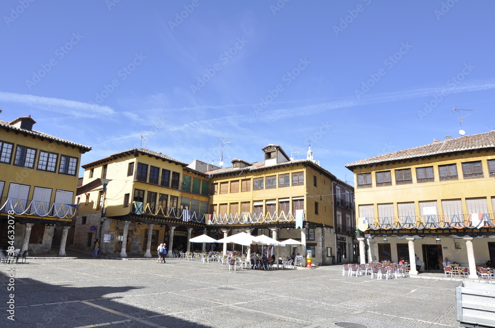 Fototapeta premium Plaza de Tordesillas, Valladolid, Castilla y León, España