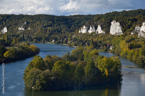 Obraz na płótnie Village fluvial