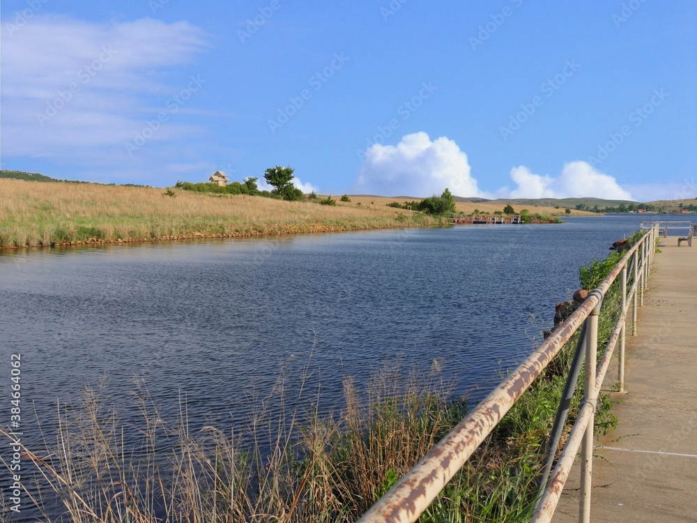 Fototapeta premium Beautiful view from the concrete dock at Lake Elmer Thomas, Oklahoma