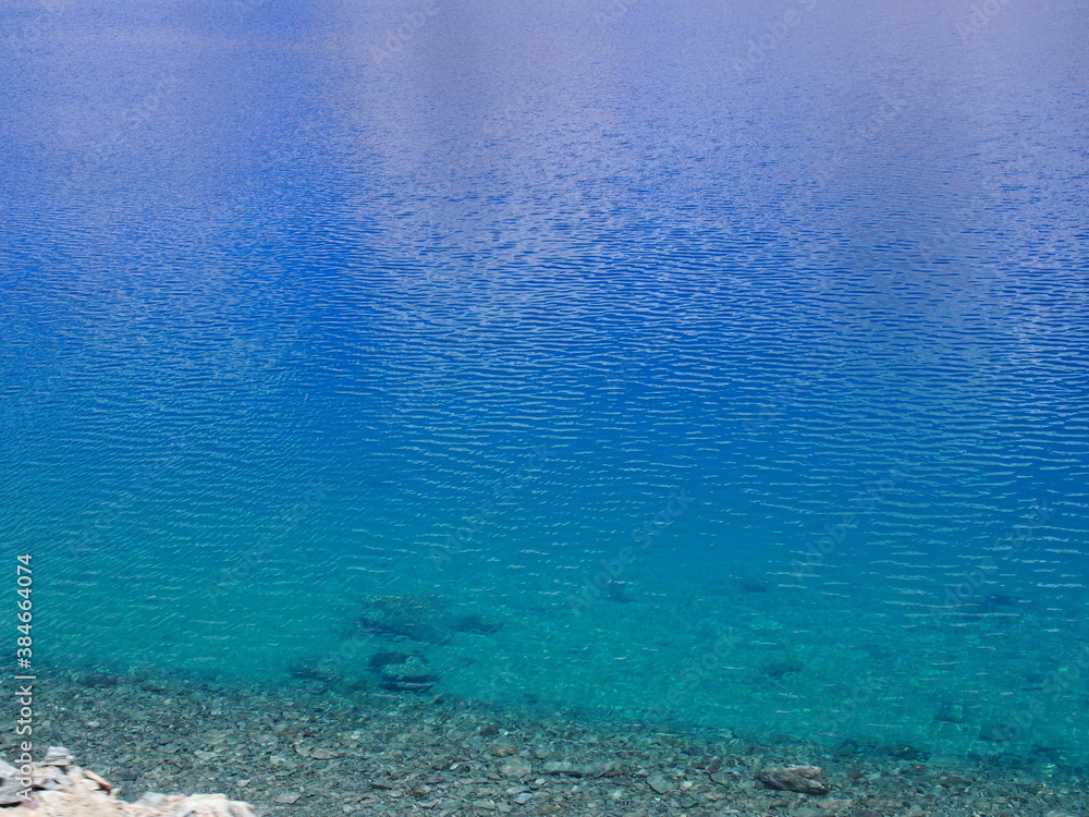 Obraz premium Beautiful, fantastically colored lake, Pangong tso (Lake), Durbuk, Leh, Ladakh, Jammu and Kashmir, India