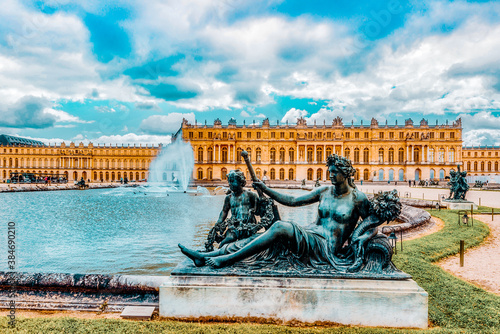 Bild auf Leinwand VERSAILEES, FRANCE- JULY 02, 2016 : Ponds(Water Parterres), statues in front of the main building of the Palace of Versailles, Sun-King Louis XIV