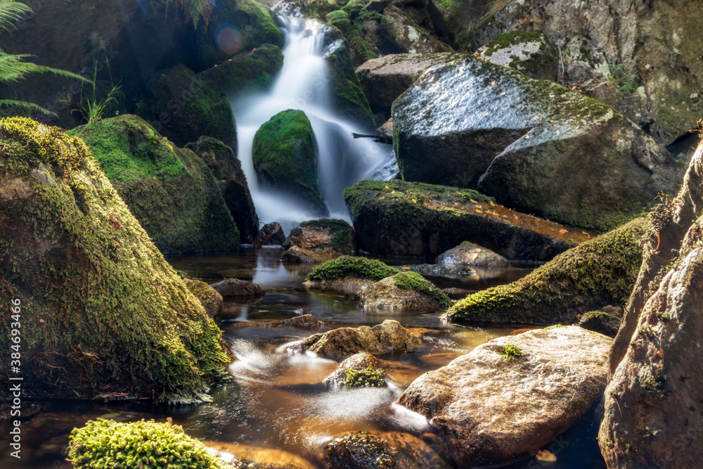 kleine Wassercascade