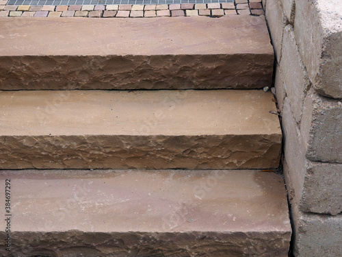 Steintreppe im Außenbereich photo