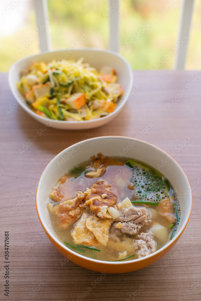 Omelet fried egg minced pork soup Omelet fried egg minced pork soup