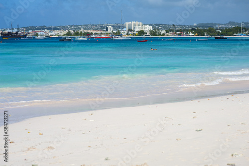 Pebbles Beach in Barbados © Fyle