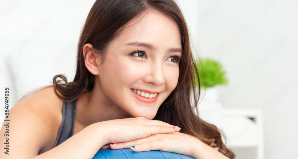 Naklejka premium Sport asian woman in sportswear sitting relax and do fitness exercise on white background.Diet concept.Fitness and healthy lifestyle