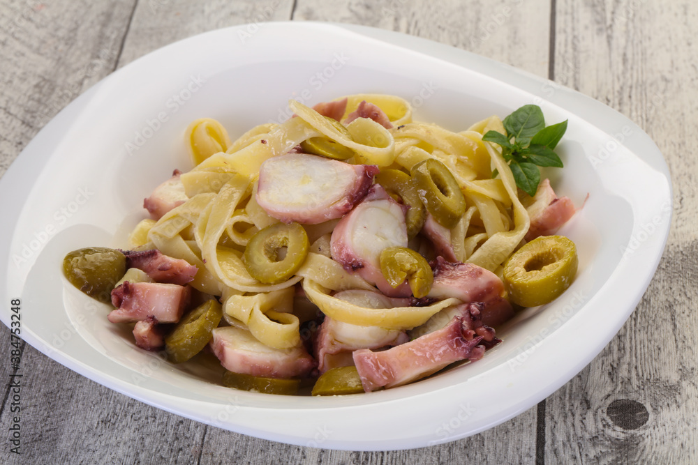 Pasta with octopus Pasta with octopus