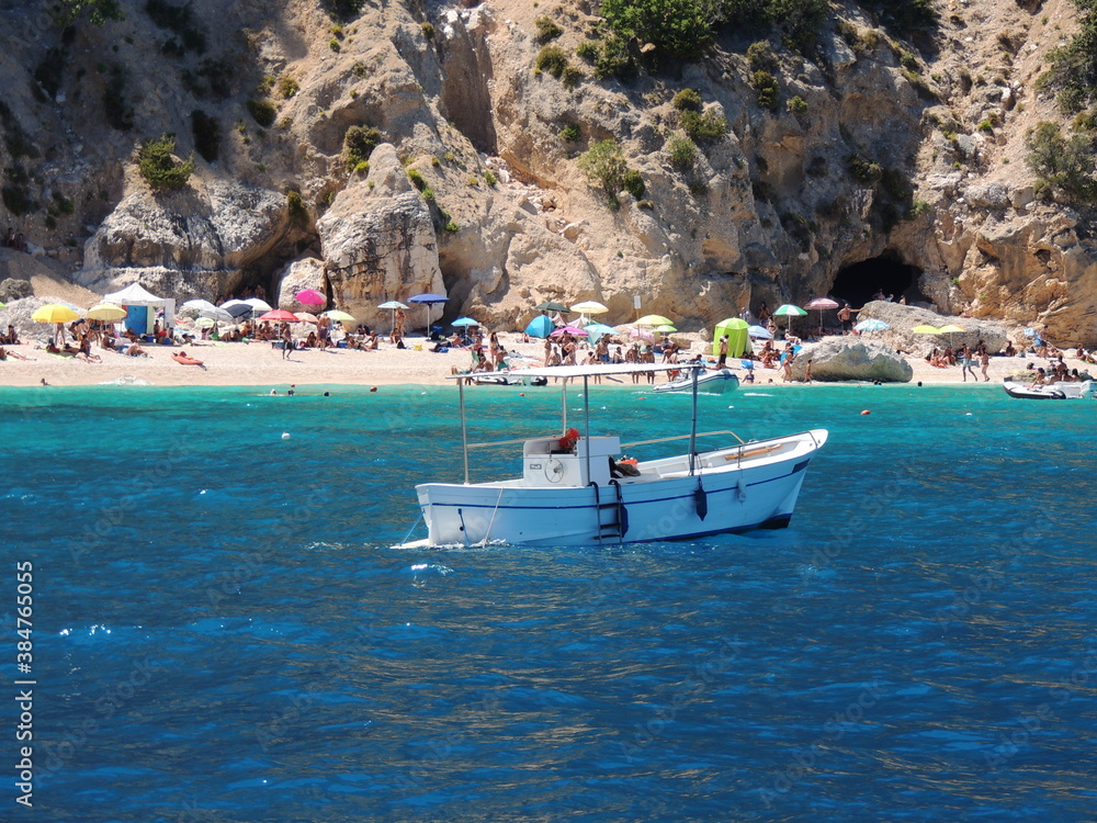 Fototapeta premium Spojzenie na Sardynie z wody