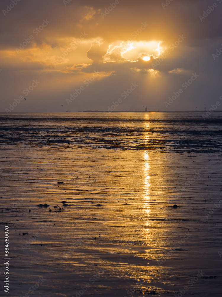 Obraz premium Sonnenuntergang über Wangerooge