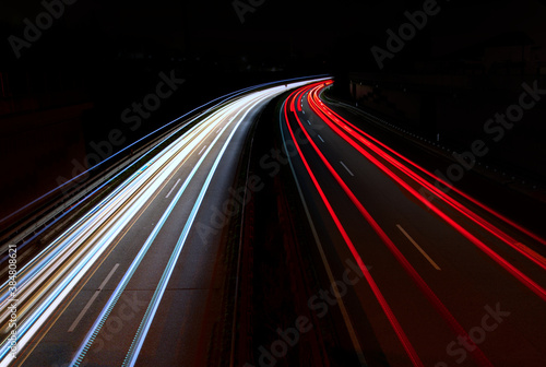 Langzeitbelichtung auf der Autobahn 