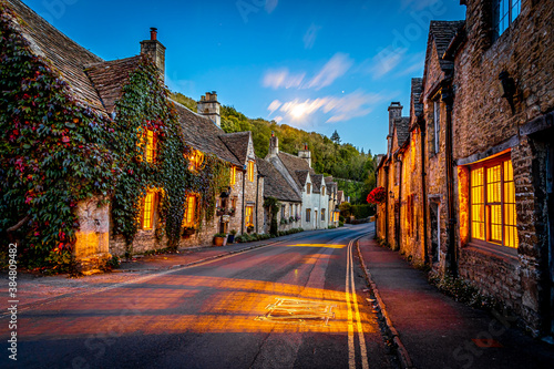 Foto View of Castle Combe village in England