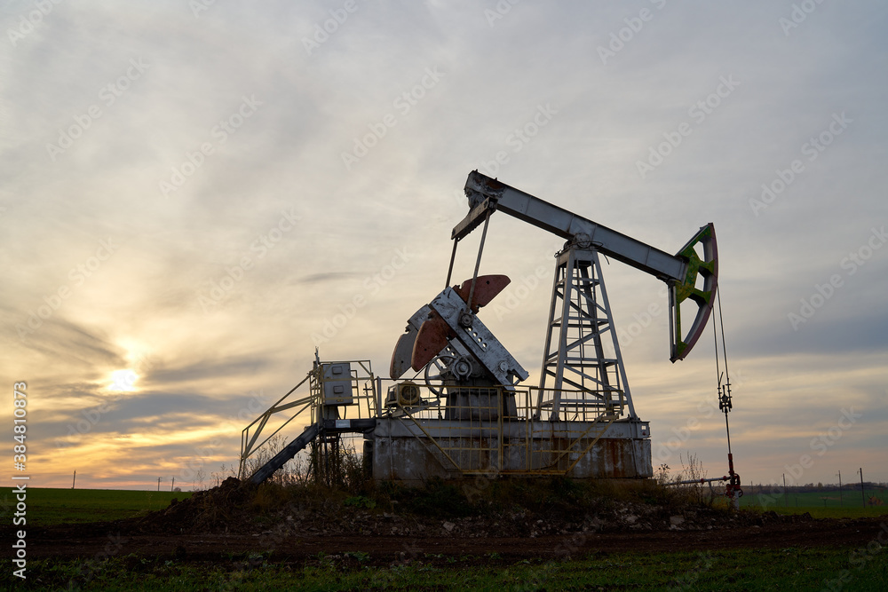 Technological oil and gas production. Production, transportation and processing of oil and gas. Production for the world's population. Technological oil and gas production. Production, transportation and processing of oil and gas. Production for the world's population.