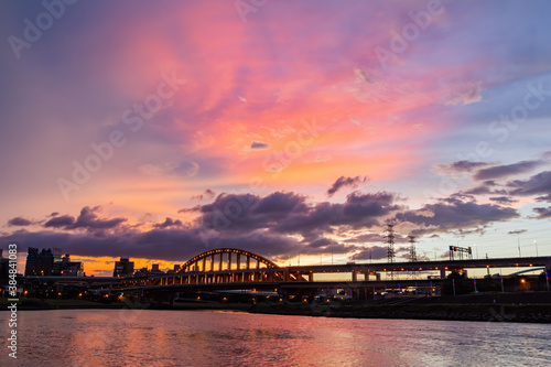 Twilight view of the beautiful First MacArthur Bridge © Kit Leong