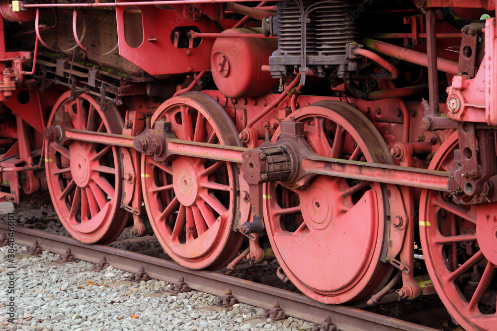 Details von einer Dampflok aus einer Epoche in der noch mit Steinkohle gefeuert wurde. Details von einer Dampflok aus einer Epoche in der noch mit Steinkohle gefeuert wurde.