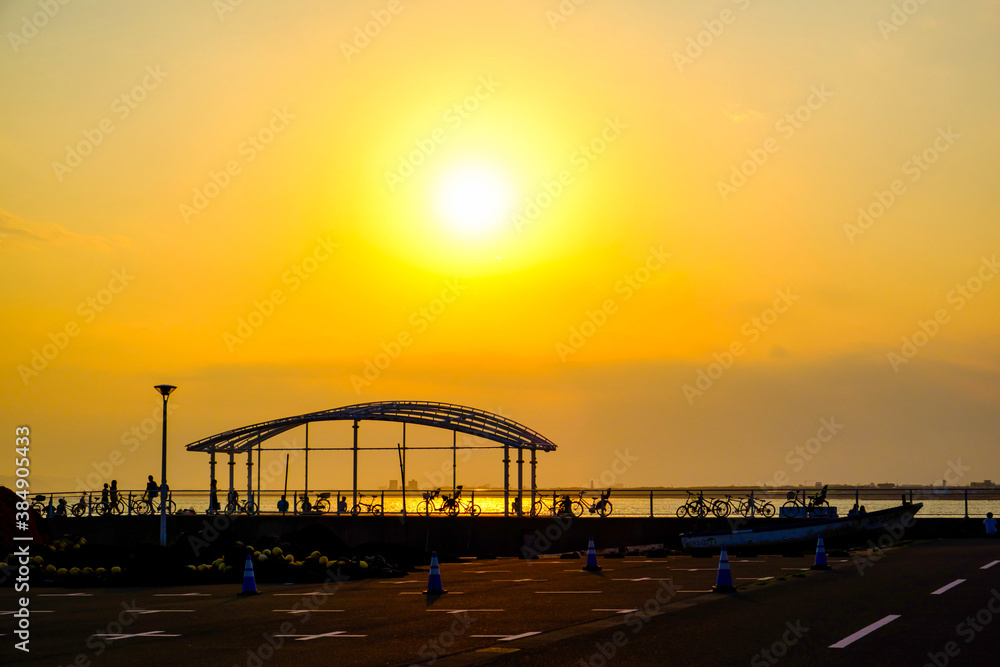【神奈川県 江ノ島】夕日に照らされた風景