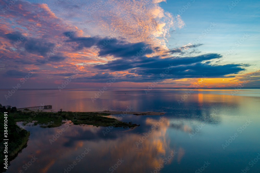 Naklejka premium sunset over mobile bay