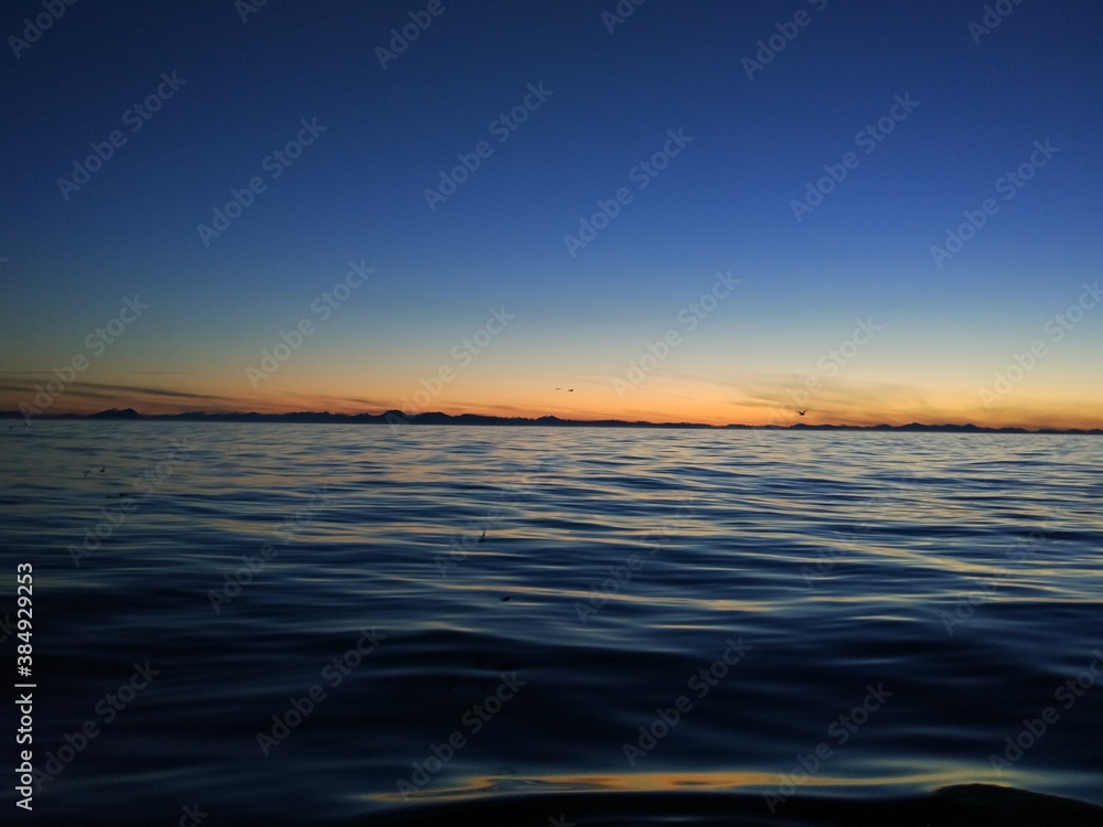 Fototapeta premium sunset over the ocean
