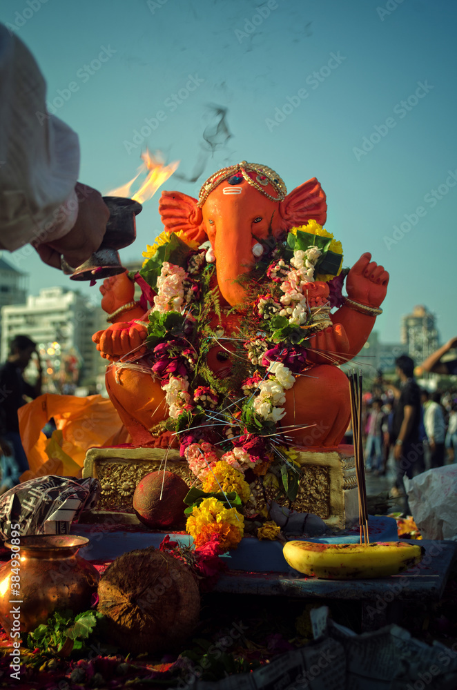 Fototapeta premium Indian god ganesha idol while immersion