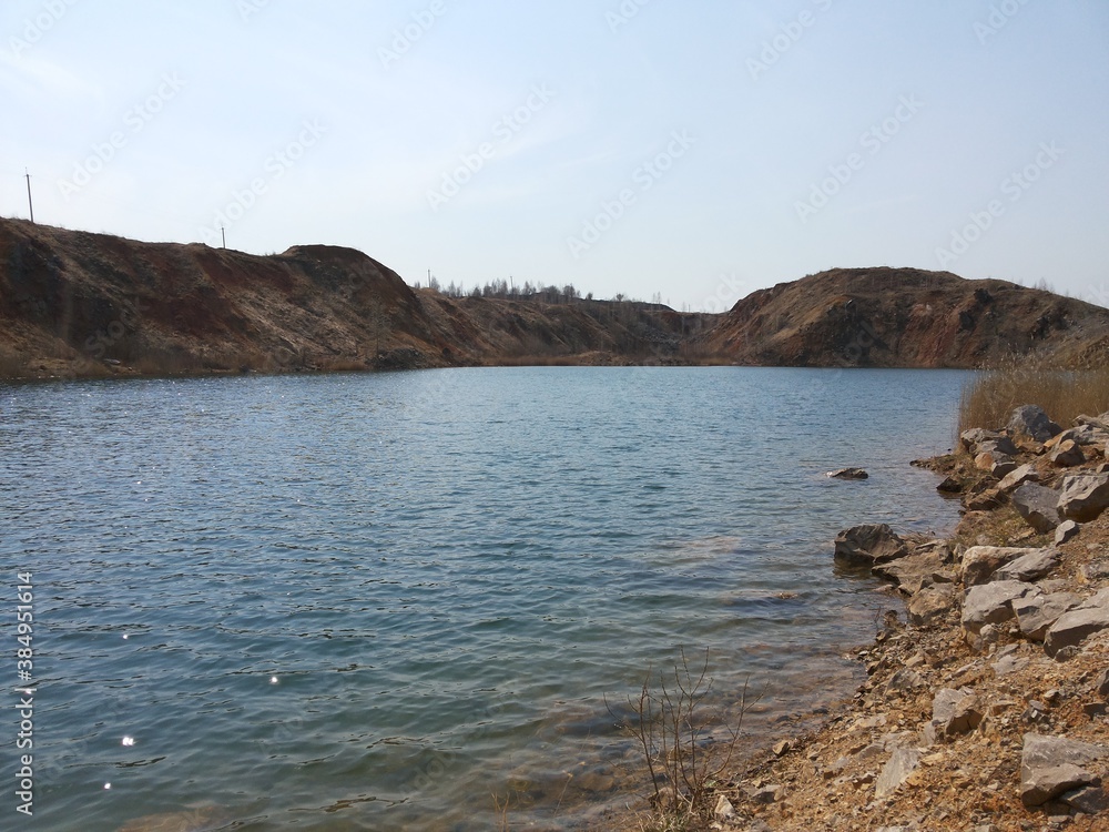 Fototapeta premium lake and stones