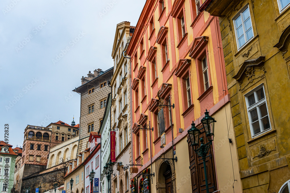 Häuserreihe in der Altstadt von Prag, Tschechien