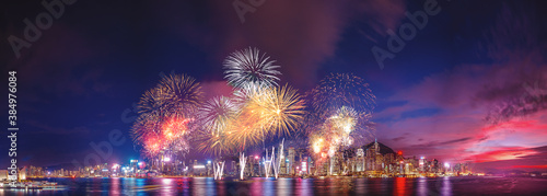 Photo Panorama view of Hong Kong fireworks show in Victoria Harbor