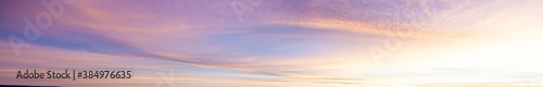 Fotografia Dramatic colorful sky with afterglow and illuminated clouds