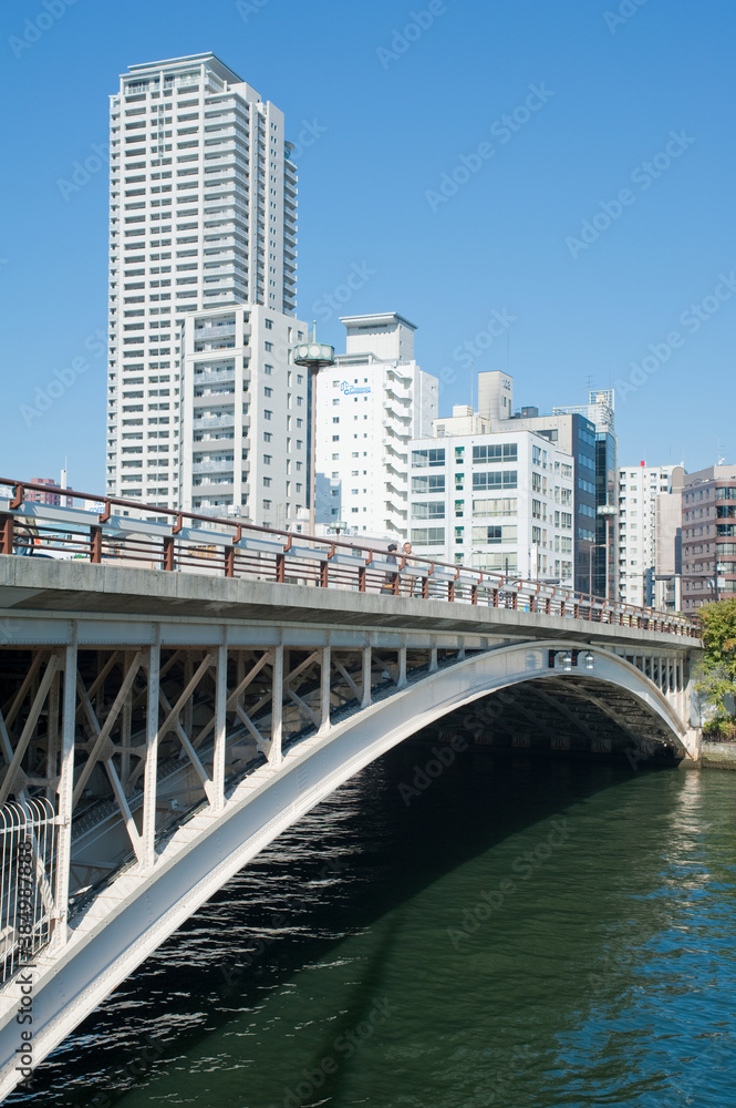 Fototapeta premium 堂島川と天神橋