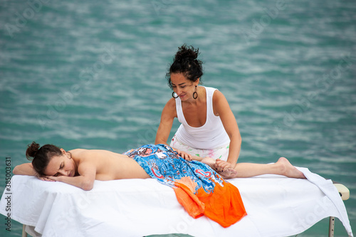 Lomi Lomi Massage, Hawaiian Experience photo