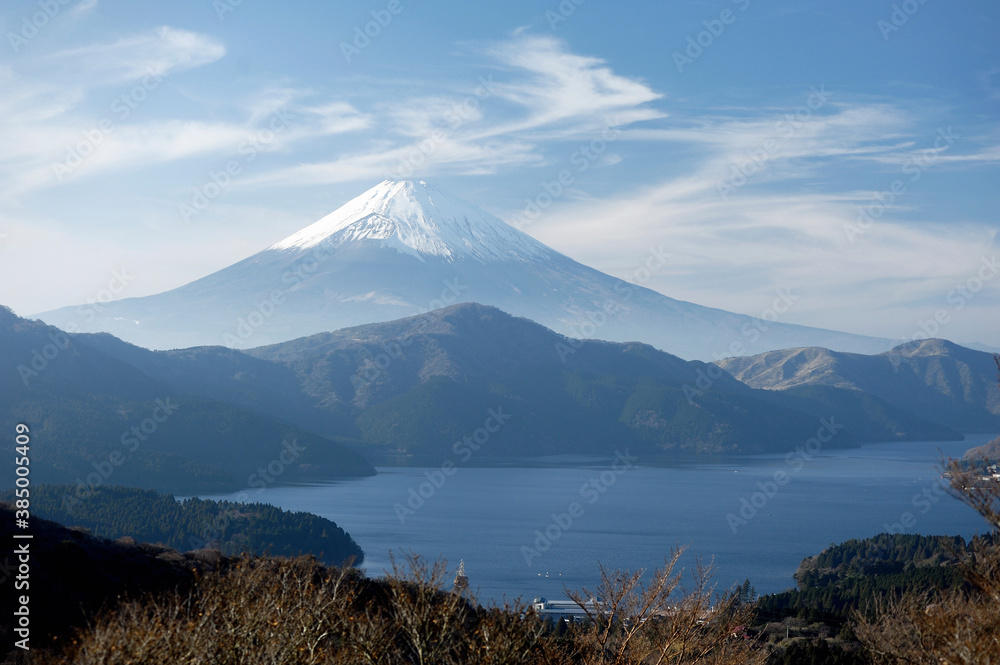 Obraz premium 芦ノ湖と富士山