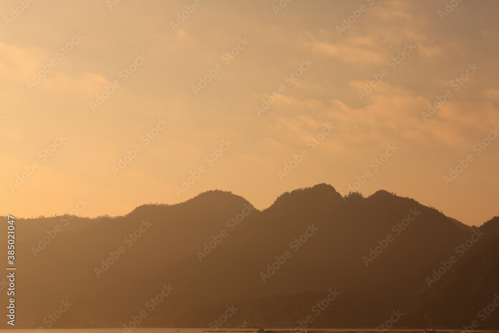 Obraz premium フェリーから見る宮島