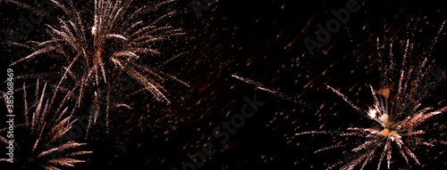 Canvas Print Kupferfarbiges Feuerwerk vor schwarzem Hintergrund- Frohes neues Jahr- Silvester