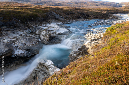Wasserfall in Björkliden Lappland Schweden in der nähe von Aurora Viewpoint