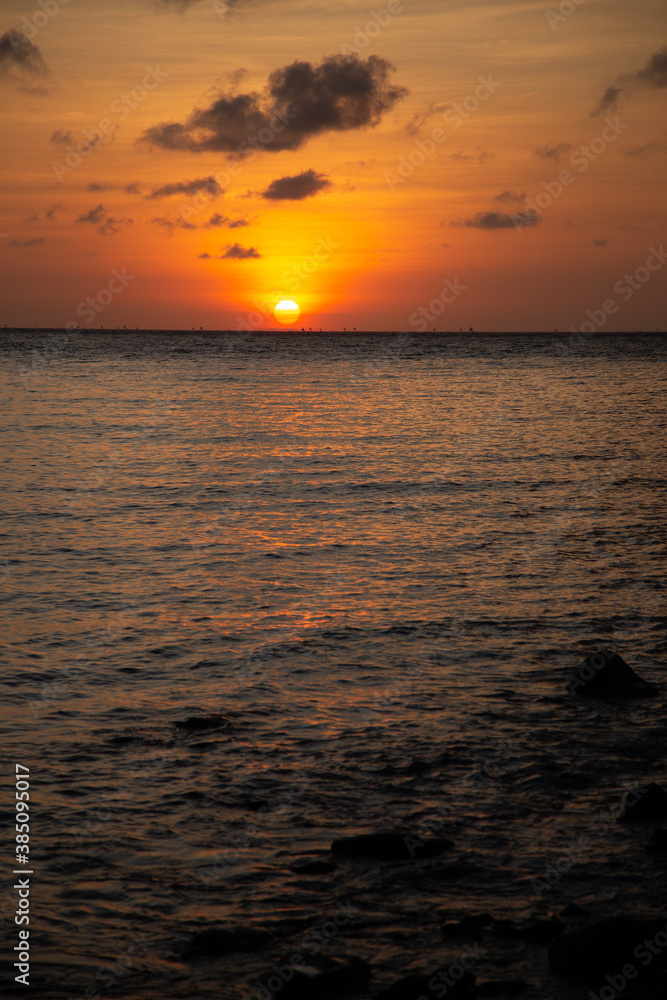 Obraz premium sunset in the sea