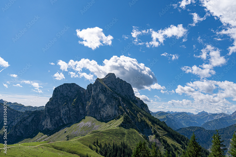Fototapeta premium Aggenstein in den Allgäuer Alpen