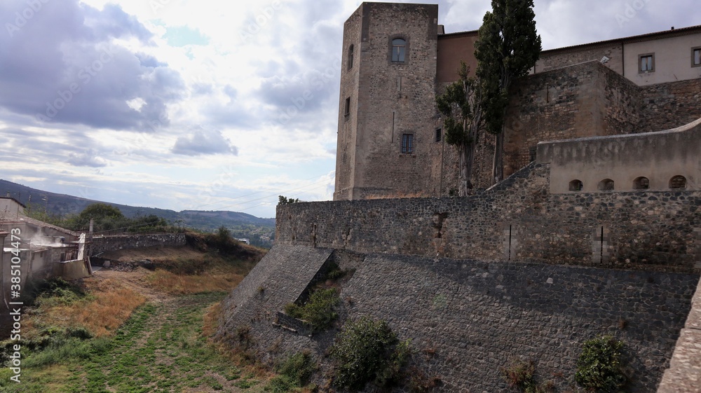 Melfi – Fossato del castello Melfi – Fossato del castello