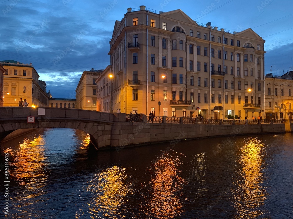 Obraz premium Moyka river, midnight sun, Saint Peterburg