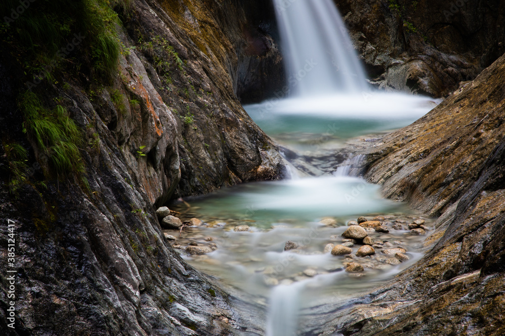 Fototapeta premium waterfalls in a swiss gorge