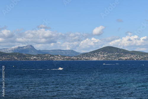 CARQUEIRANNE ET MONT COUDON